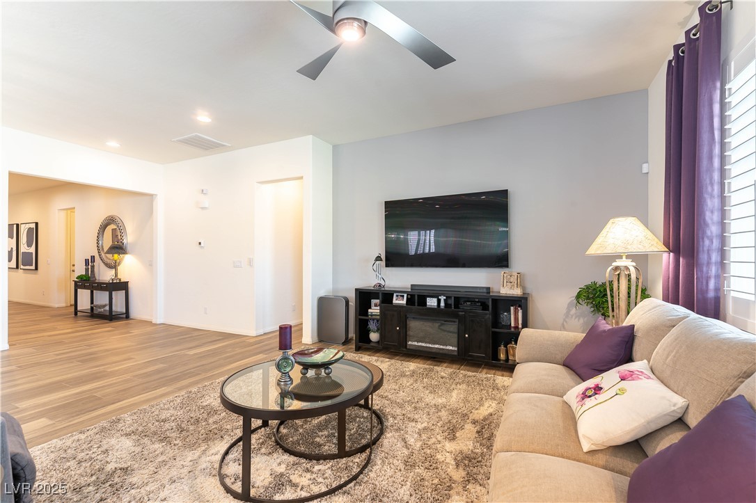 6225 Gambetta Street Las Vegas NV 89115