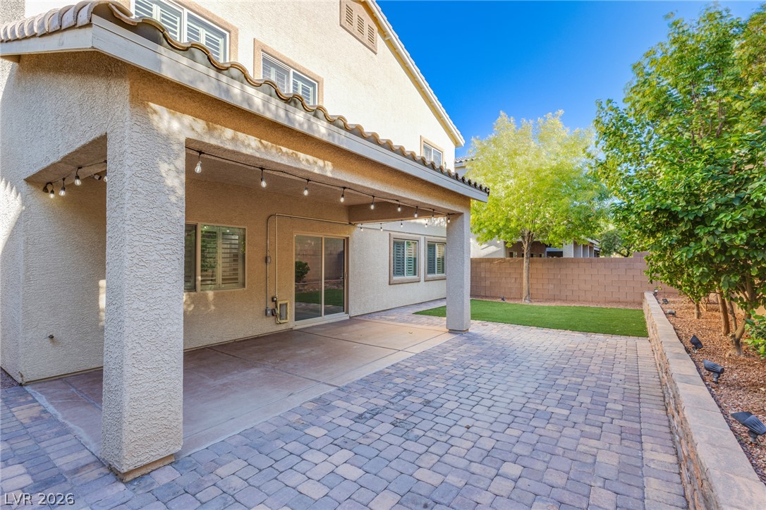 8121 Crushed Velvet Place Las Vegas NV 89166