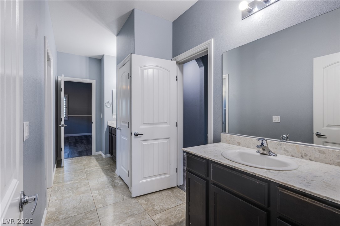 8121 Crushed Velvet Place Las Vegas NV 89166