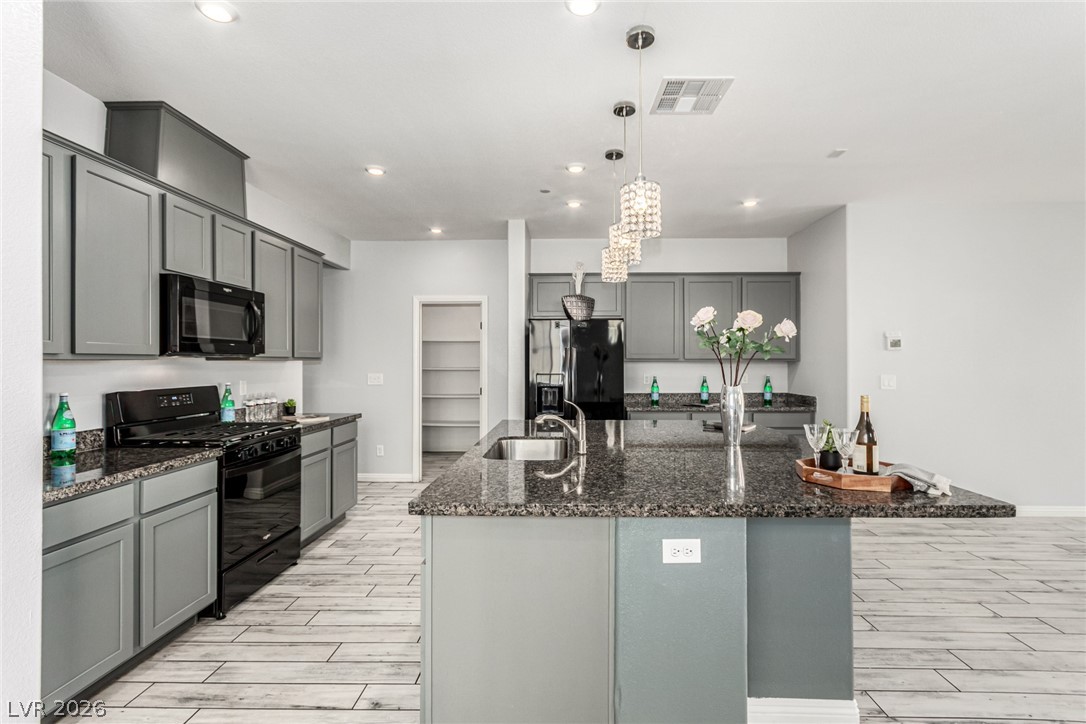 6106 Castle Gardens Avenue Las Vegas NV 89130