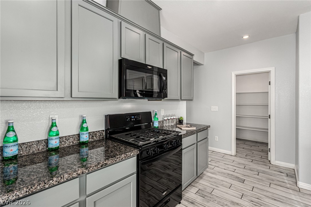 6106 Castle Gardens Avenue Las Vegas NV 89130
