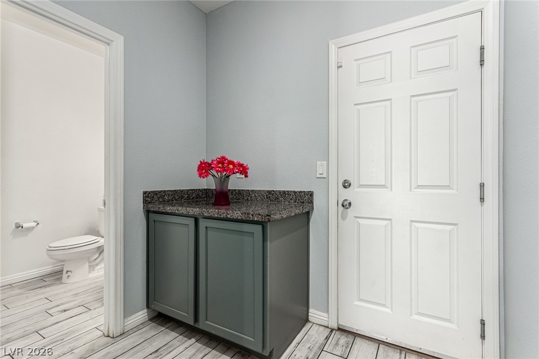 6106 Castle Gardens Avenue Las Vegas NV 89130