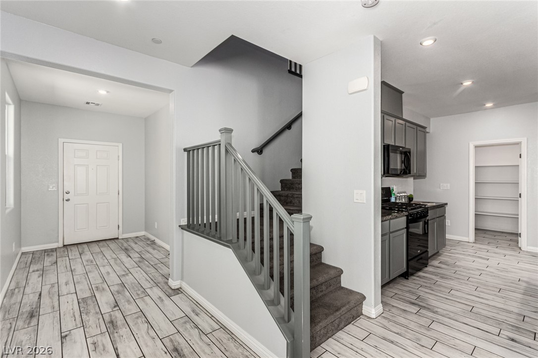 6106 Castle Gardens Avenue Las Vegas NV 89130