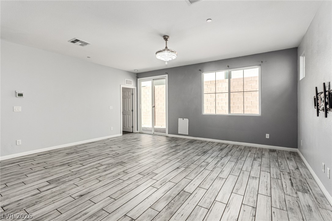 6106 Castle Gardens Avenue Las Vegas NV 89130