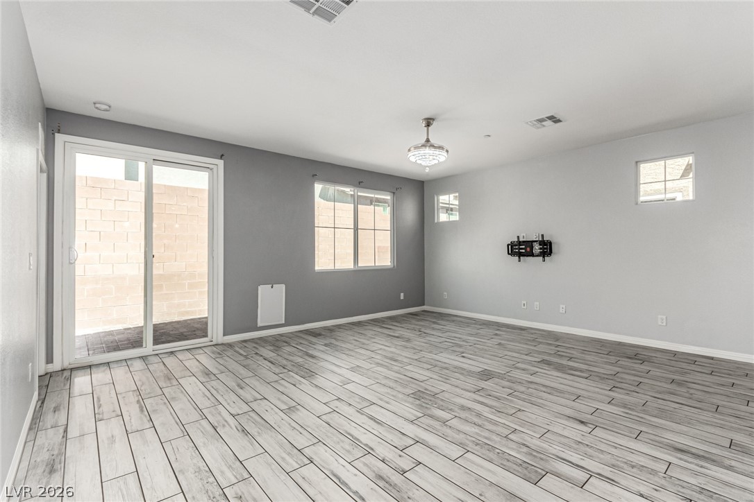 6106 Castle Gardens Avenue Las Vegas NV 89130