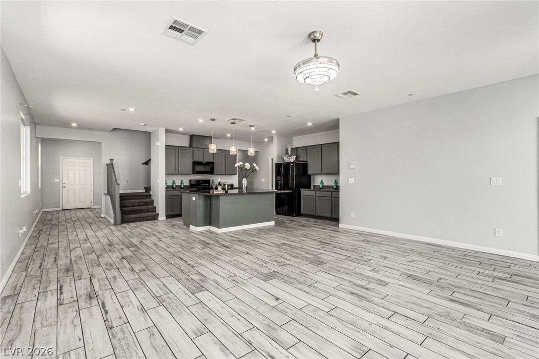 6106 Castle Gardens Avenue Las Vegas NV 89130