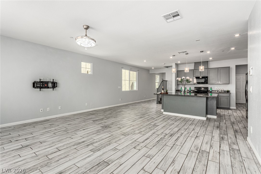 6106 Castle Gardens Avenue Las Vegas NV 89130