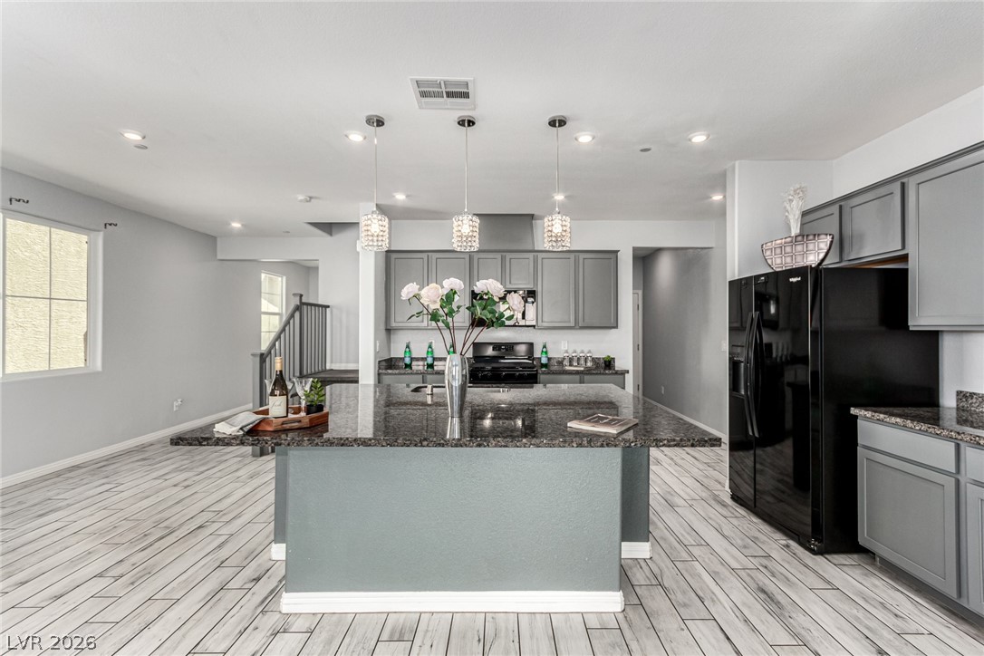 6106 Castle Gardens Avenue Las Vegas NV 89130