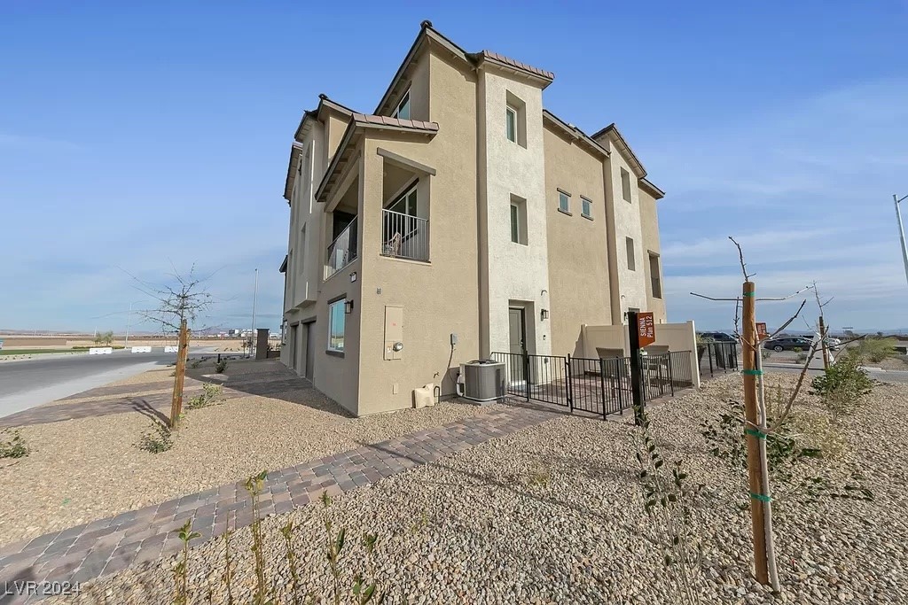 6952 Skyline Blue Street North Las Vegas NV 89086