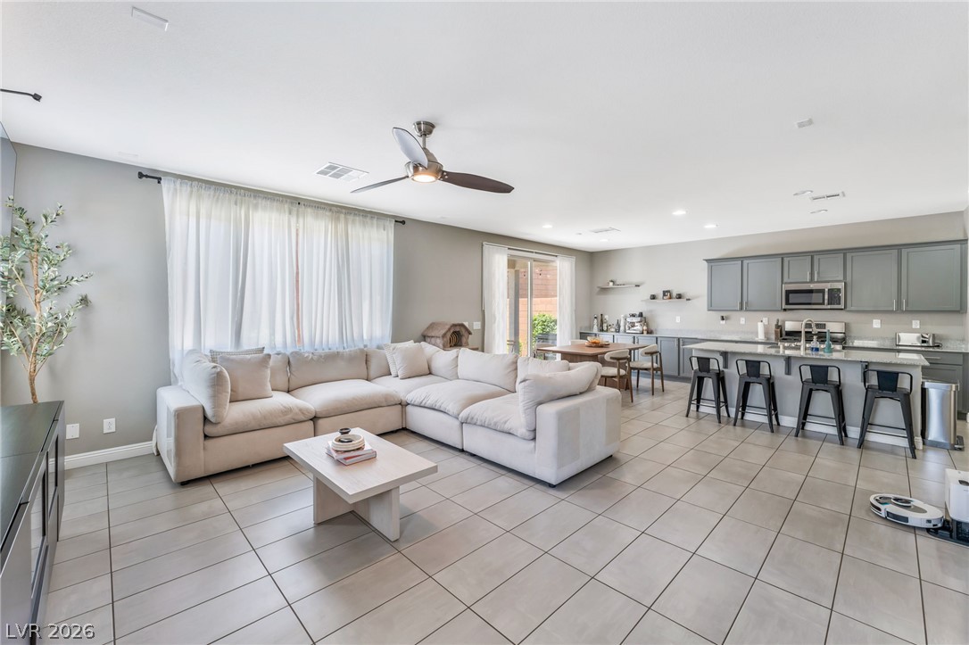 5981 Smith Valley Road Las Vegas NV 89148