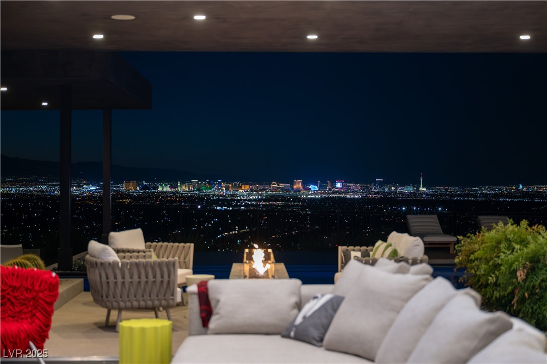 11 Cloud Chaser Boulevard Henderson NV 89012