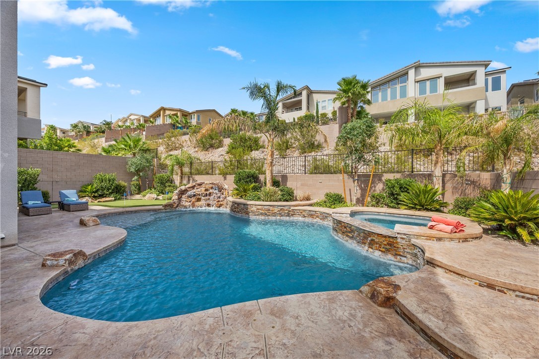28 Vista Outlook Street Henderson NV 89011