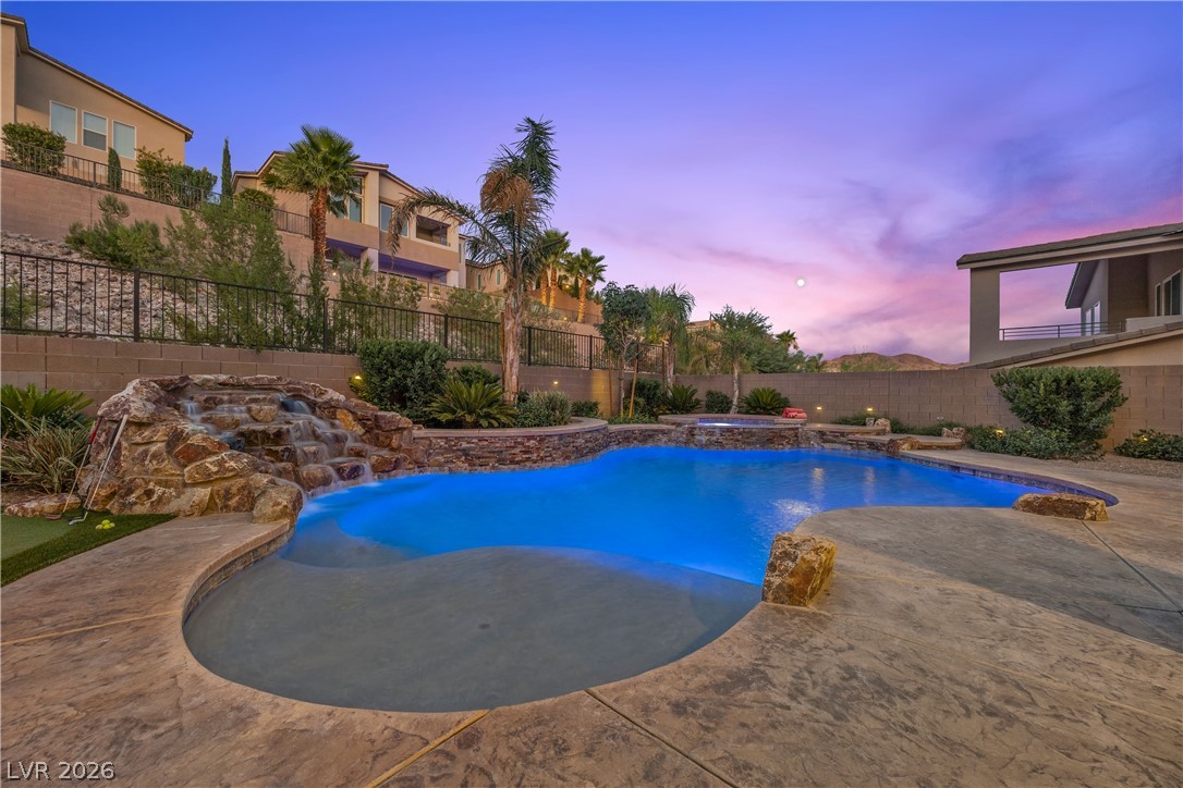 28 Vista Outlook Street Henderson NV 89011