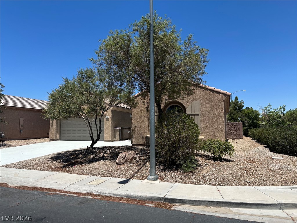 5728 Flying Birdie Avenue Las Vegas NV 89122