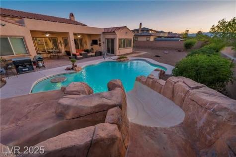 7670 Frittata Avenue Las Vegas NV 89113