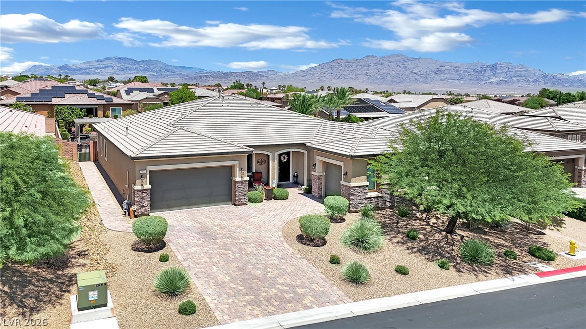 9802 Yellow Shadow Avenue Las Vegas NV 89149