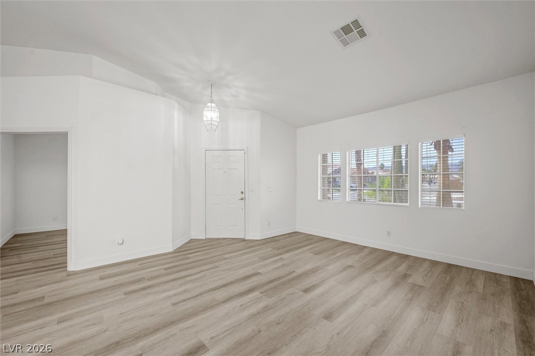 4354 Summers Shade Street Las Vegas NV 89147
