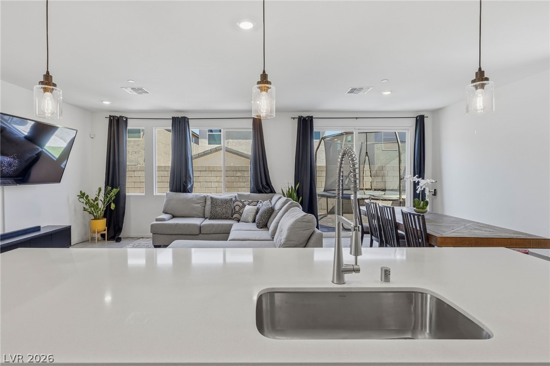 10170 Canyon Mantle Street Las Vegas NV 89166
