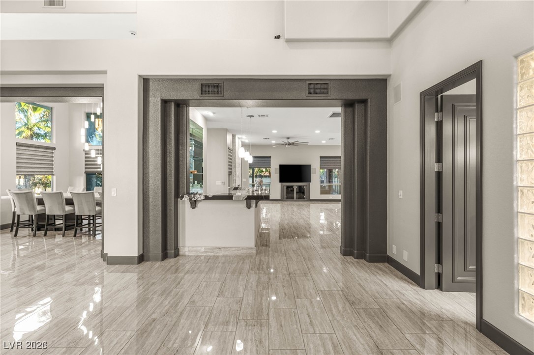 8001 Ryans Reef Lane Las Vegas NV 89128