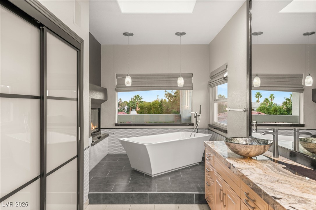 8001 Ryans Reef Lane Las Vegas NV 89128