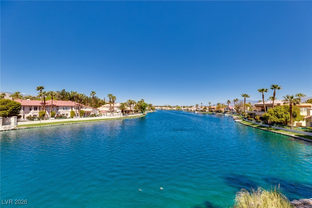 8001 Ryans Reef Lane Las Vegas NV 89128