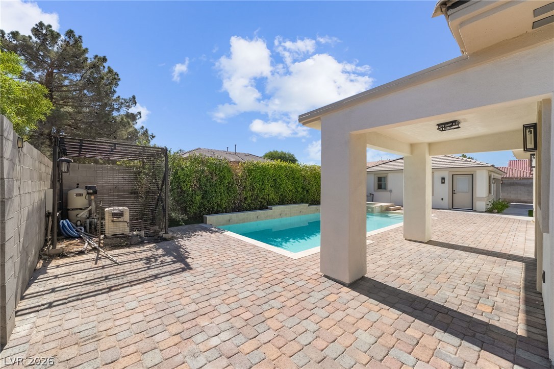 3869 Rawhide Street Las Vegas NV 89120