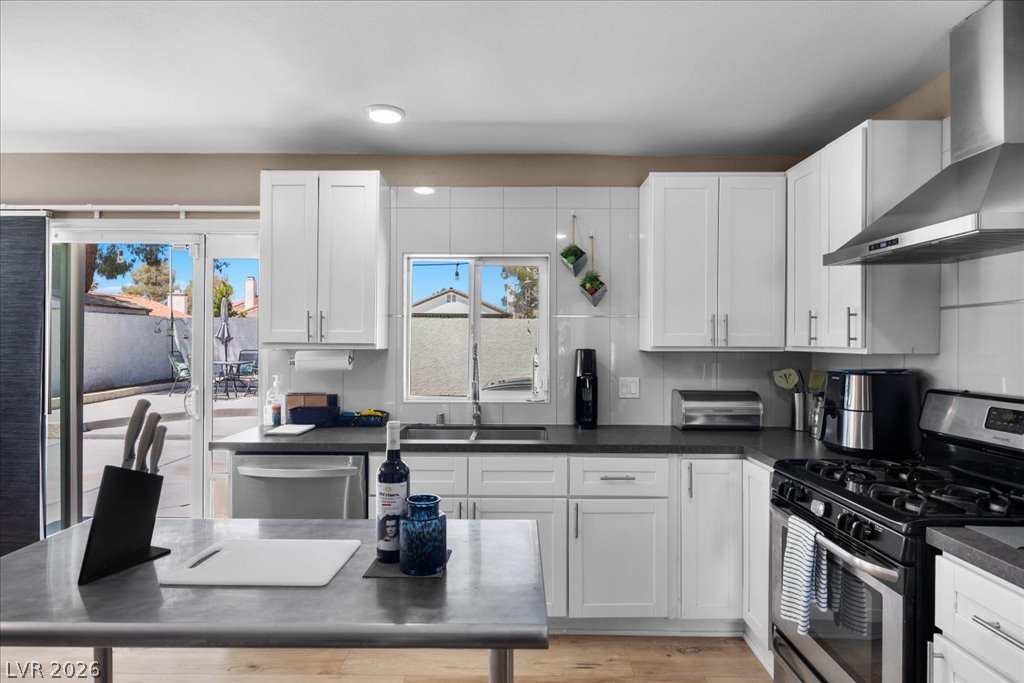 7205 Fenway Avenue Las Vegas NV 89147