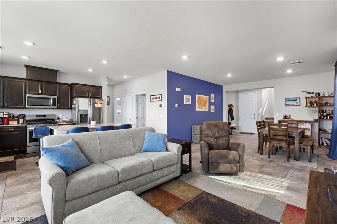 4304 Solitude Falls Avenue North Las Vegas NV 89084