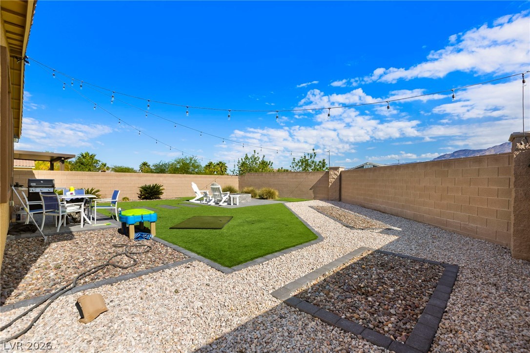 4304 Solitude Falls Avenue North Las Vegas NV 89084