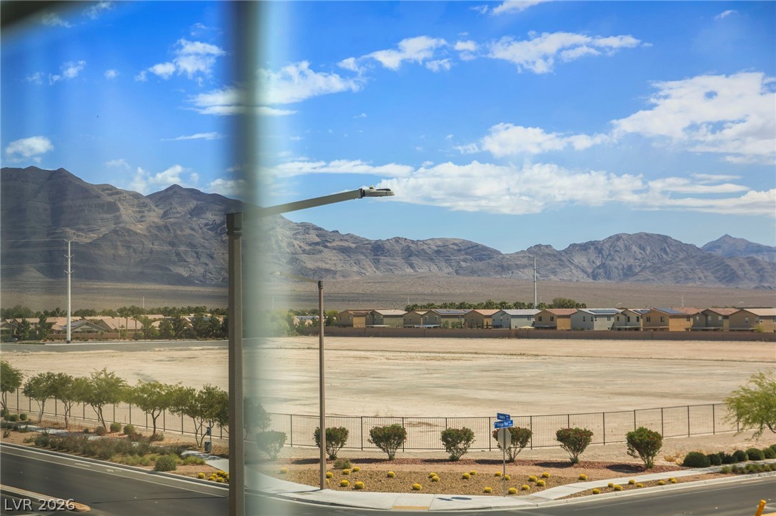 4304 Solitude Falls Avenue North Las Vegas NV 89084
