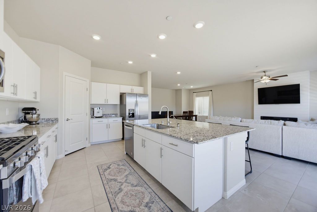 7116 Woodrow Ranch Street Las Vegas NV 89166