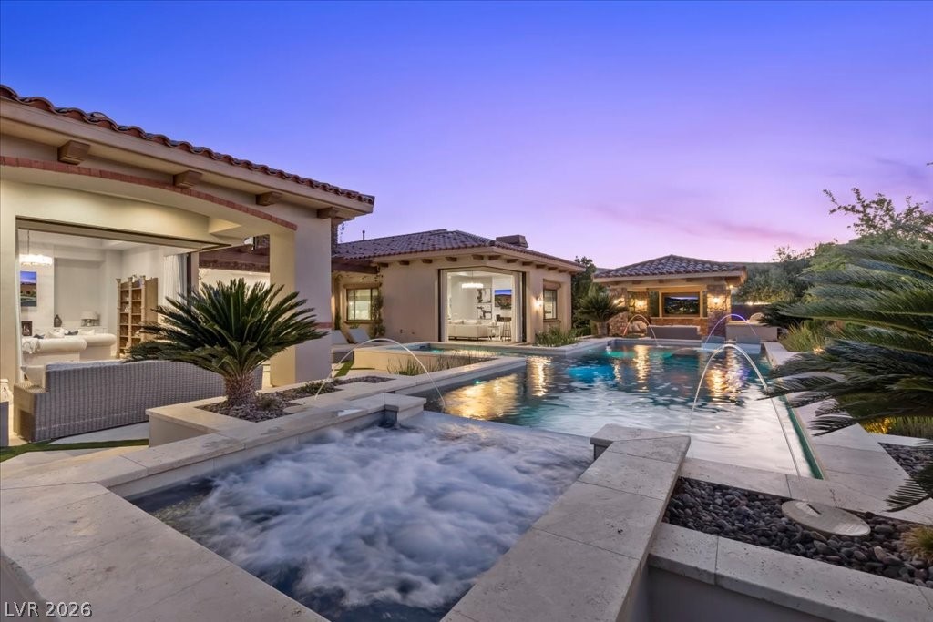 4 Cottonwood Canyon Court Las Vegas NV 89141