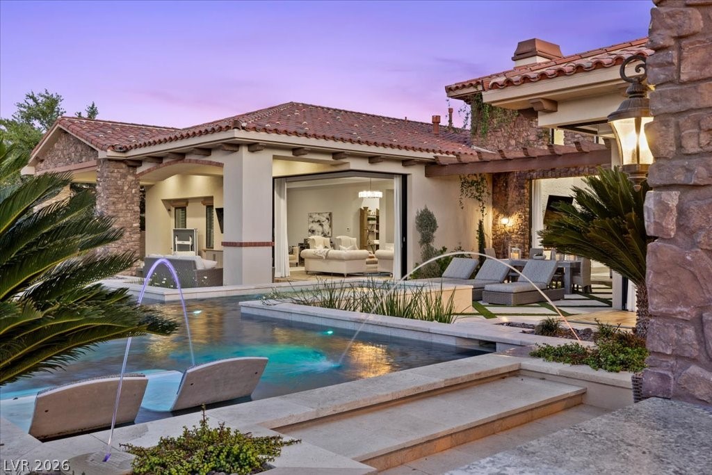 4 Cottonwood Canyon Court Las Vegas NV 89141