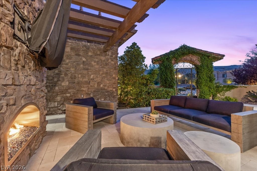 4 Cottonwood Canyon Court Las Vegas NV 89141