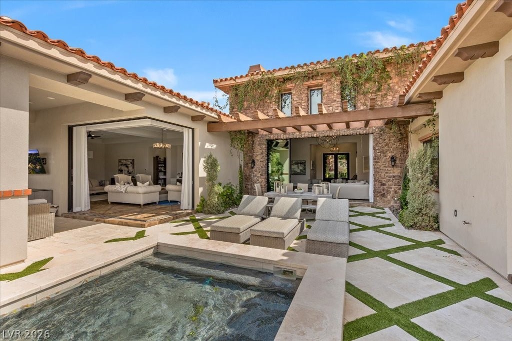 4 Cottonwood Canyon Court Las Vegas NV 89141