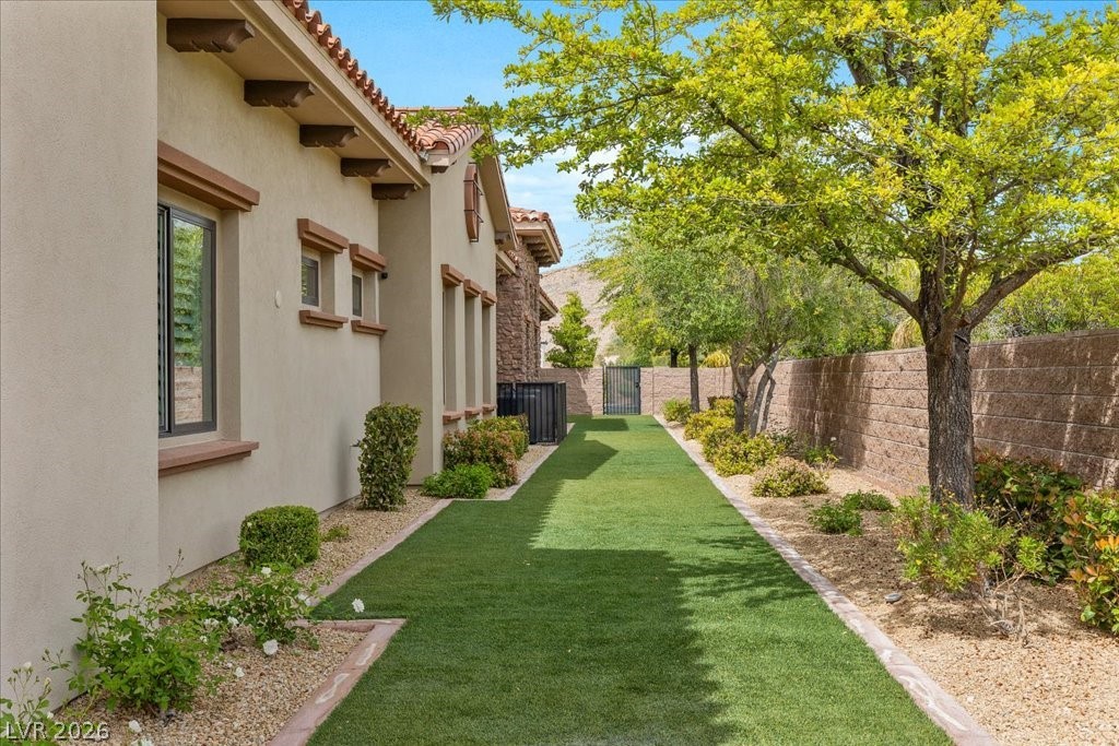 4 Cottonwood Canyon Court Las Vegas NV 89141