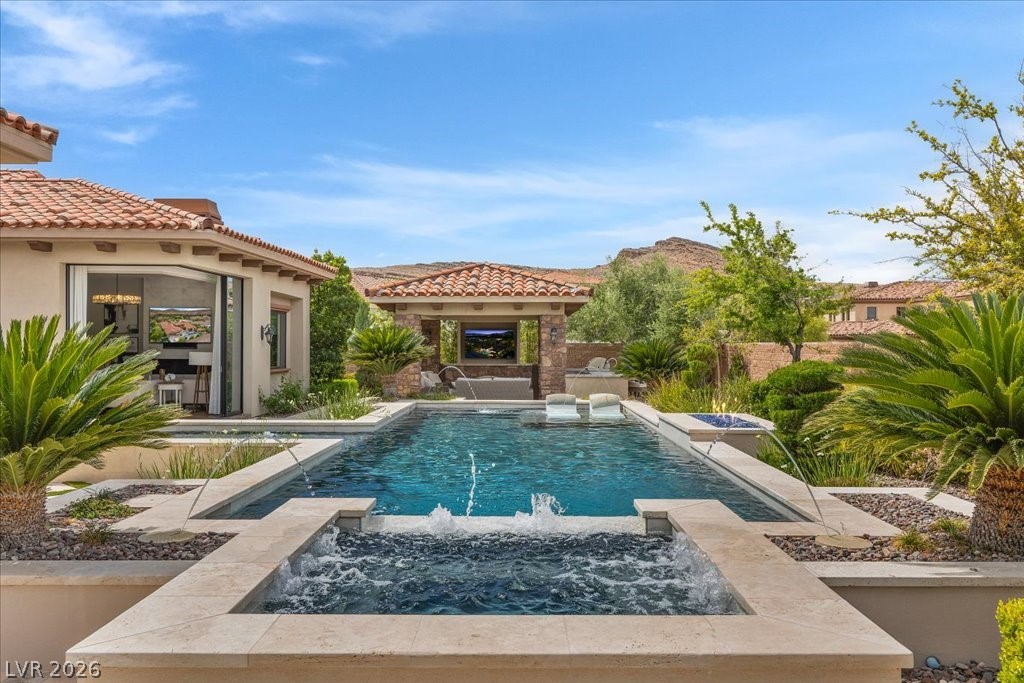 4 Cottonwood Canyon Court Las Vegas NV 89141