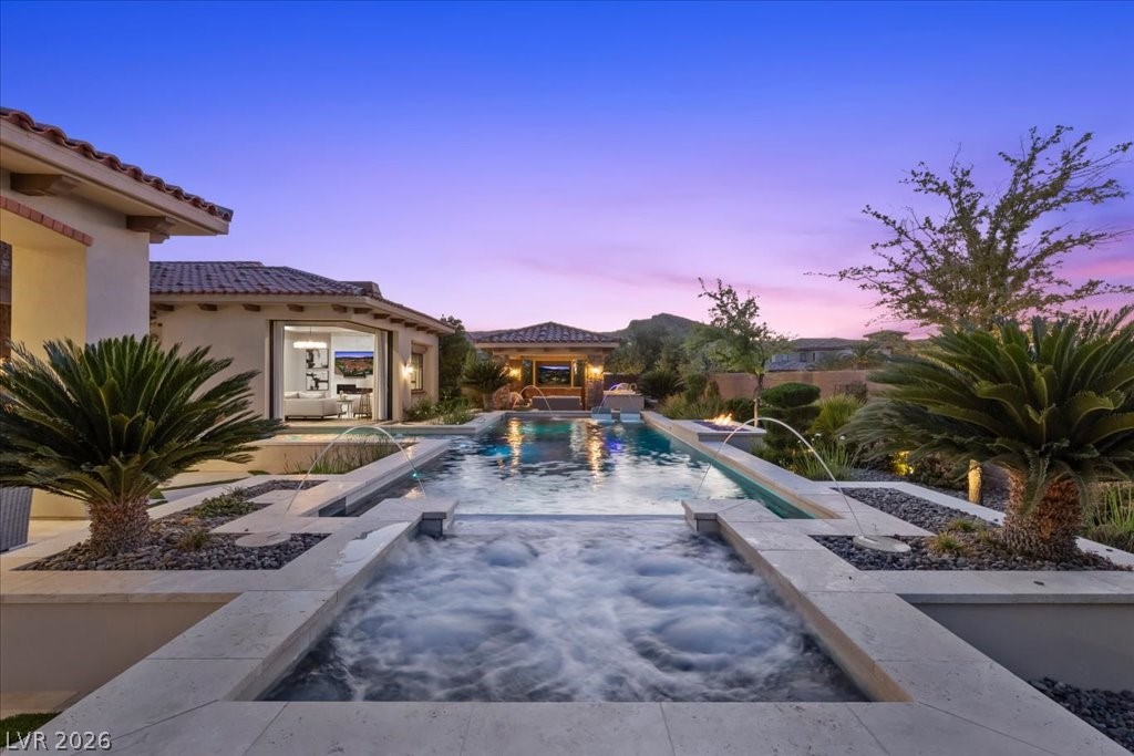 4 Cottonwood Canyon Court Las Vegas NV 89141