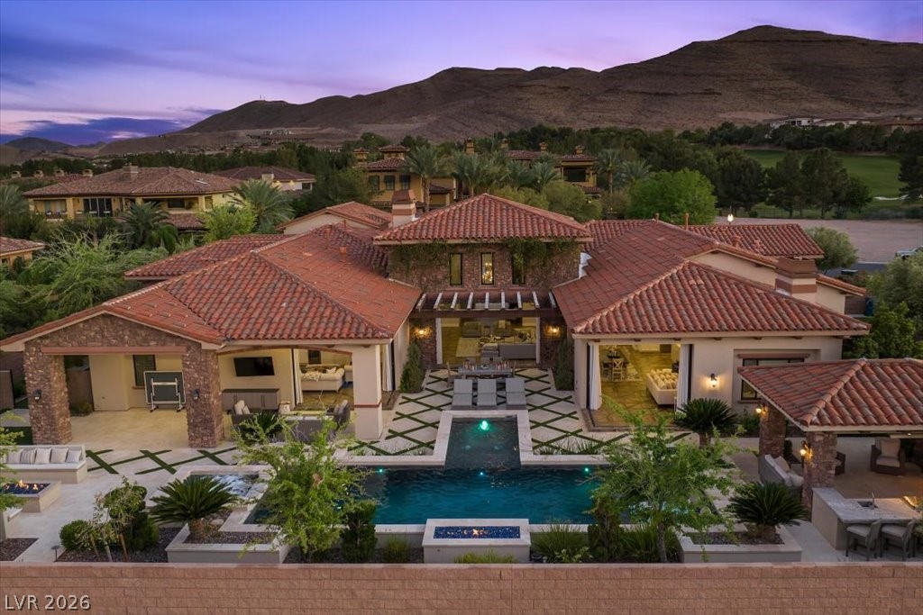 4 Cottonwood Canyon Court Las Vegas NV 89141