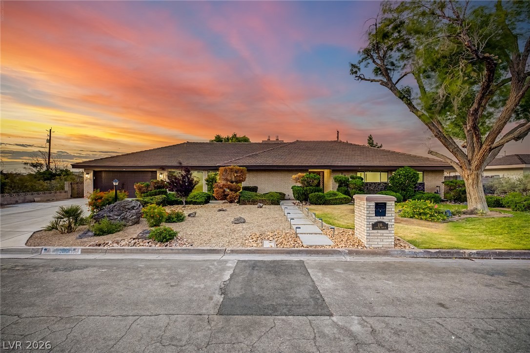 236 East Country Club Drive Henderson NV 89015