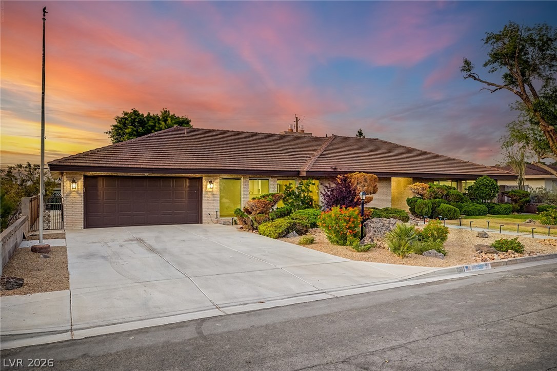 236 East Country Club Drive Henderson NV 89015