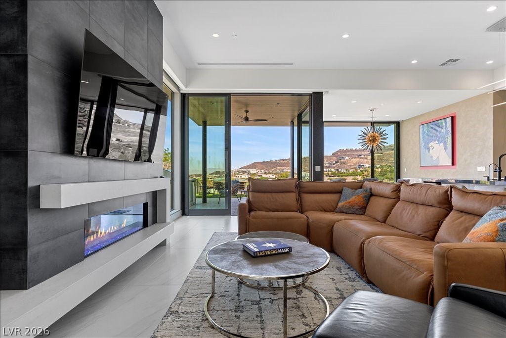 656 Scenic Cliff Drive Henderson NV 89012