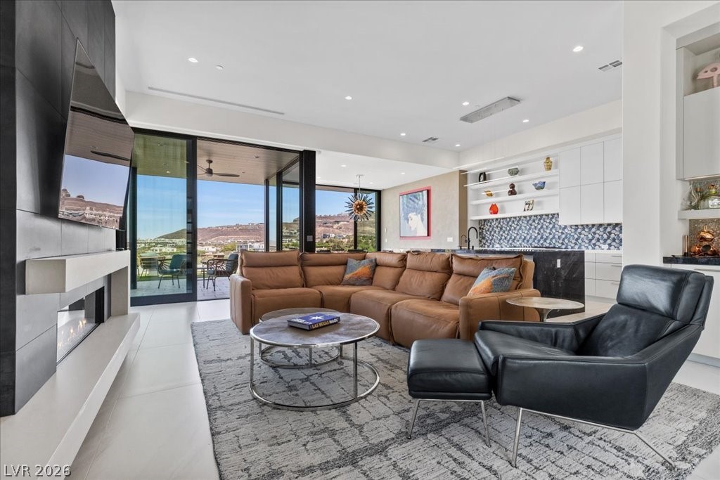 656 Scenic Cliff Drive Henderson NV 89012