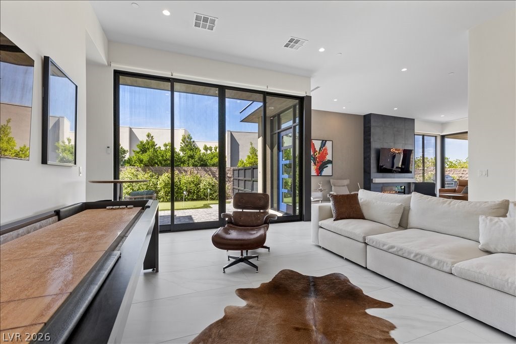 656 Scenic Cliff Drive Henderson NV 89012