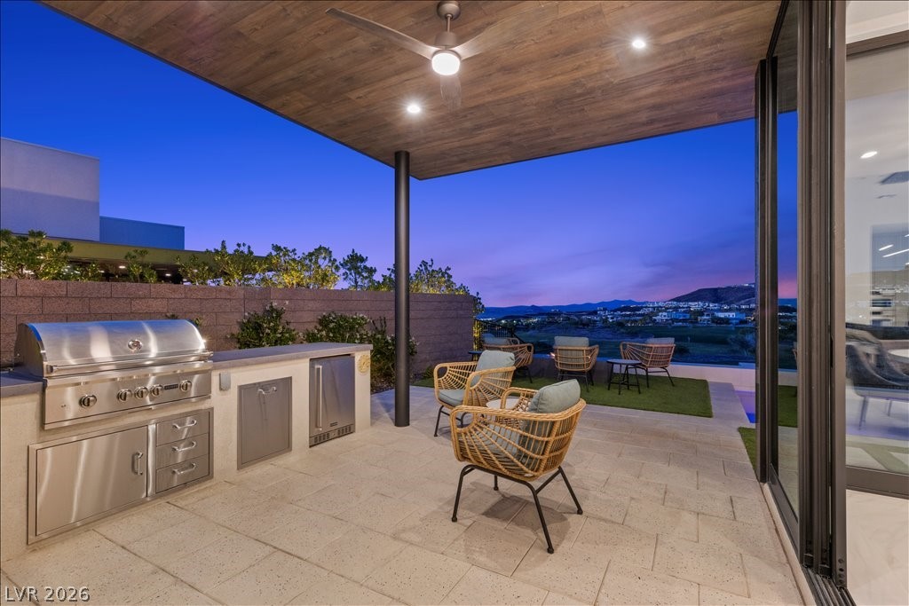 656 Scenic Cliff Drive Henderson NV 89012