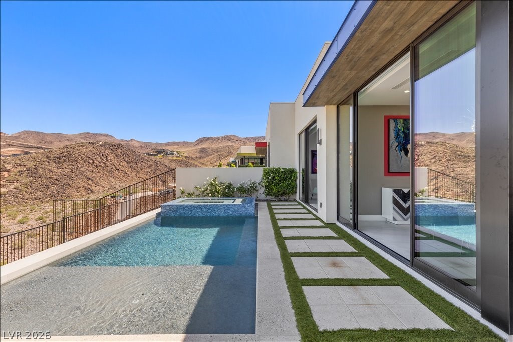 656 Scenic Cliff Drive Henderson NV 89012