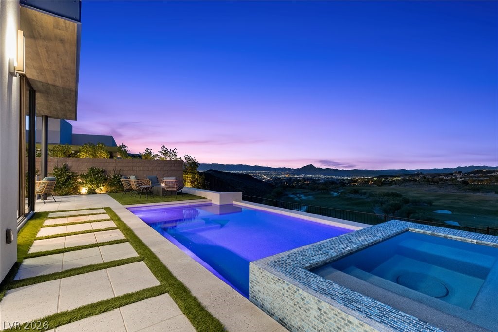 656 Scenic Cliff Drive Henderson NV 89012