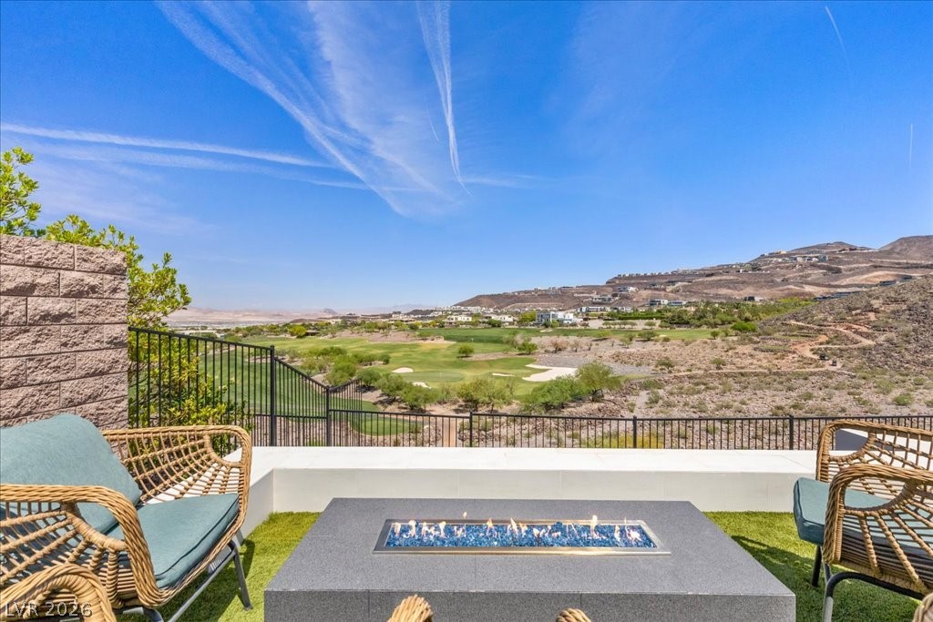 656 Scenic Cliff Drive Henderson NV 89012