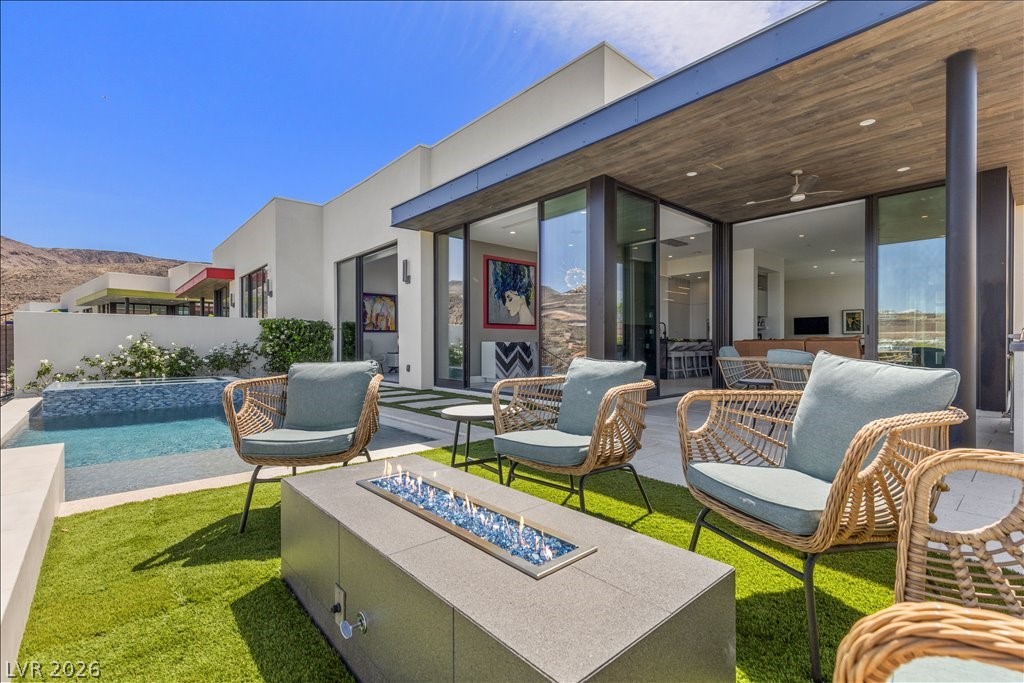 656 Scenic Cliff Drive Henderson NV 89012