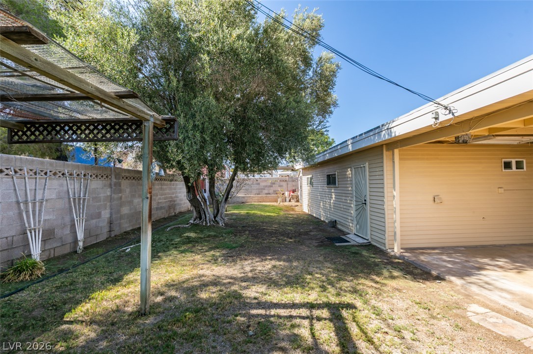 661 Burton Street Henderson NV 89015